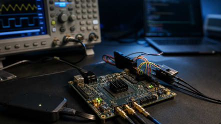 Was macht ein FPGA‑Entwickler? Aufgaben, Skills, Einstieg und Karrierepfade