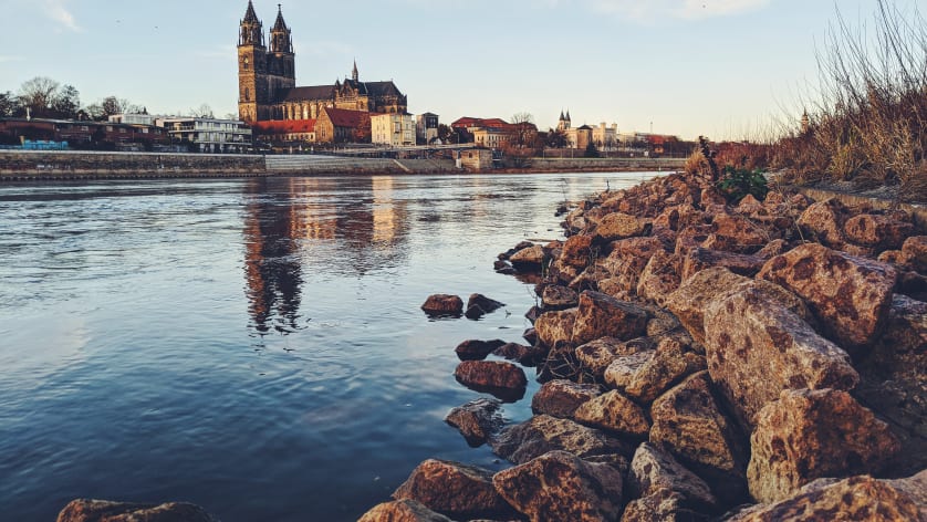 Relocation nach Magdeburg: Ein Leitfaden für ausländische Softwareentwickler