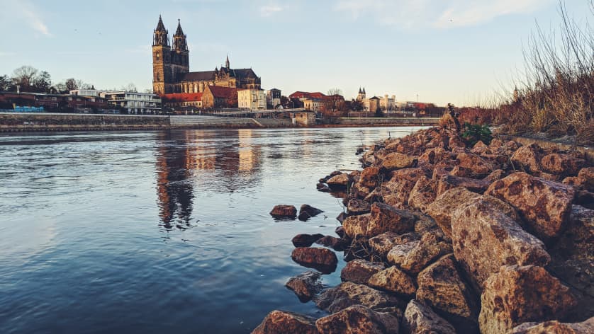 Relocation nach Magdeburg: Ein Leitfaden für ausländische Softwareentwickler
